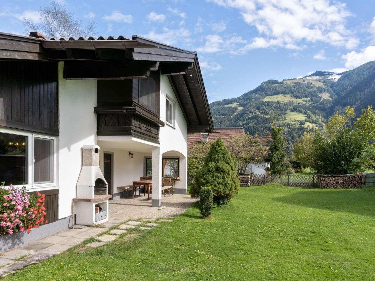 Spacious Chalet In Maishofen Near Forest 외부 사진